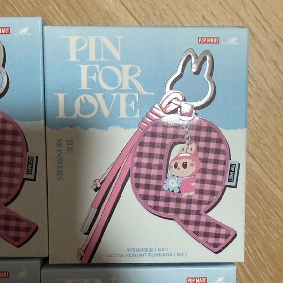 Labubu Pin for love - X - letter pendant - Picture 2 of 3